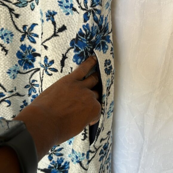 ANTHROPOLGIE MAEVE blue and white floral print A-line dress. Size X-large. - Picture 8 of 10